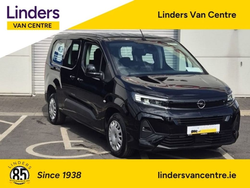 Image for 2025 Opel Combo AUTO 7 SEAT WAV TAXI