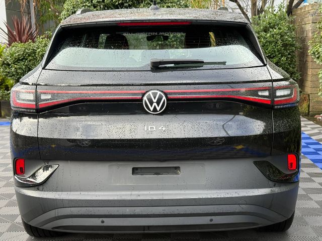 Image for 2023 Volkswagen ID.4 LIFE 77KWH // APPLE CARPLAY/ANDROID AUTO // REVERSE CAMERA // HEATED MULTIFUNCTION STEERING WHEEL
