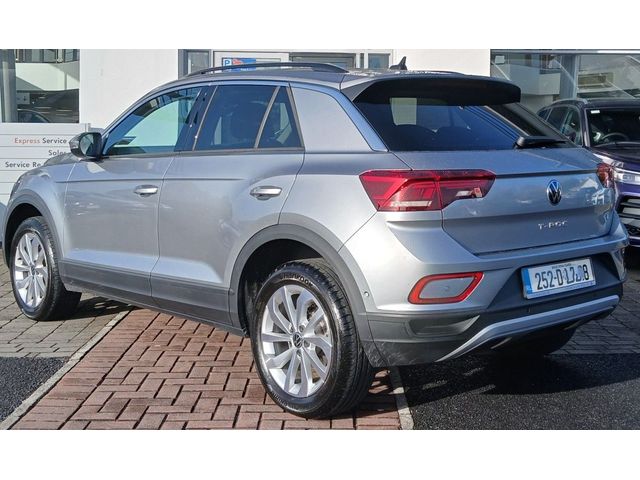 Image for 2025 Volkswagen T-Roc EDITION 75 2.0TDI M6F 116HP **REAR VIEW CAMERA, APP CONNECT, DUAL CLIMATE CONTROL**