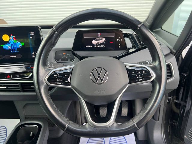 Image for 2021 Volkswagen ID.3 LIFE 58KWH // HEATED SEATS // APPLE CARPLAY/ANDROID AUTO // DUAL ZONE CLIMATE CONTROL