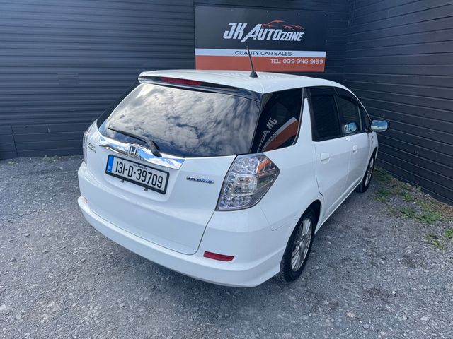 Image for 2013 Honda Fit SHUTTLE HYBRID AUTO