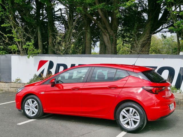 Image for 2018 Vauxhall Astra 1.6 CDTI DESIGN FINANCE AVAILABLE