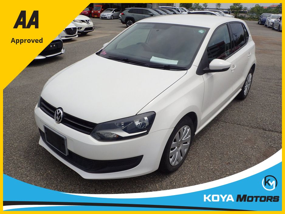 Image for 2013 Volkswagen Polo 1.2 TSI COMFORTLINE PETROL AUTOMATIC // JUST 45000 KMS FROM NEW // REVERSING CAMERA // PRO MEDIA PACK // IMMACULATE EXAMPLE // IDEAL STARTER CAR