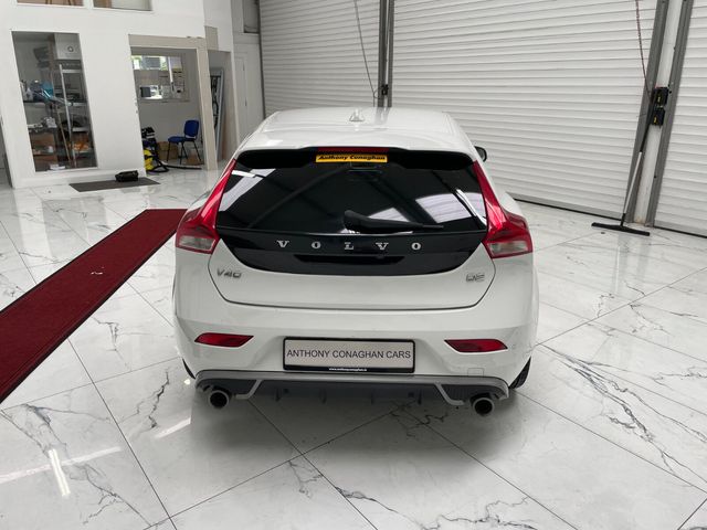 Image for 2016 Volvo V40 D2 (120hp) R-Design Edition