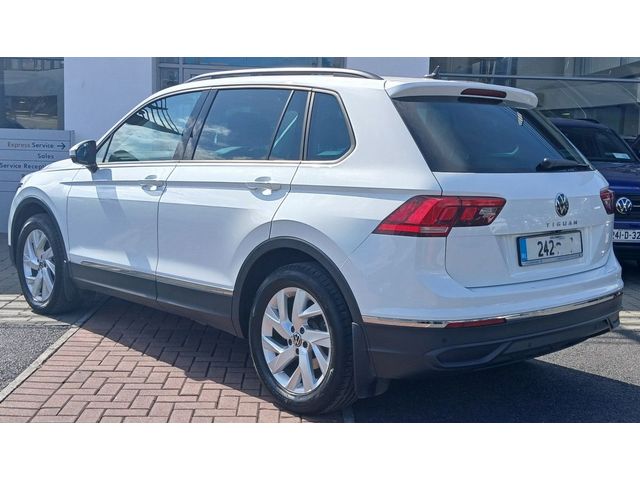 Image for 2024 Volkswagen Tiguan Life 2.0 TDI 122HP **REAR VIEW CAMERA, APP CONNECT, BLUETOOTH**