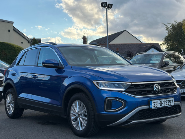 Image for 2023 Volkswagen T-Roc Life 1.0 TSI M6F 110HP 5DR