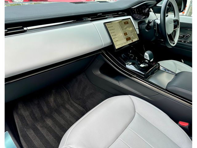 Image for 2024 Land Rover Range Rover Sport DYNAMIC SE P460E