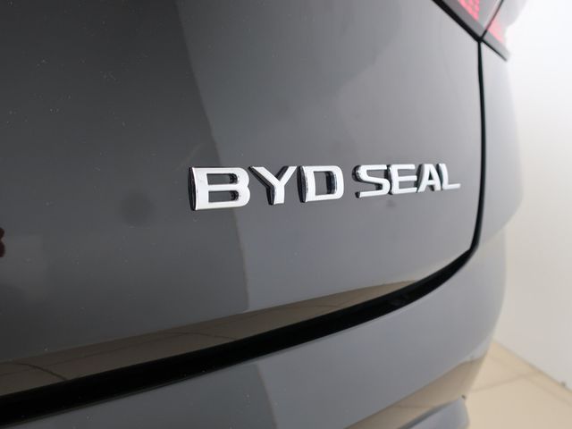 Image for 2026 BYD Seal 82.5kWh Design RWD