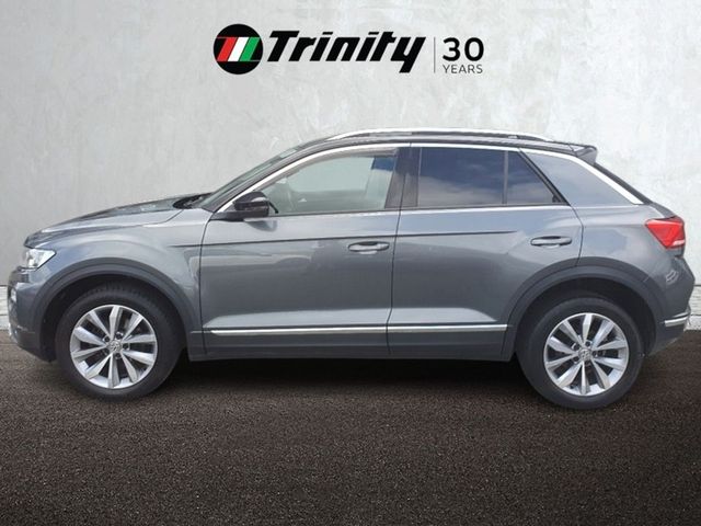 Image for 2019 Volkswagen T-Roc ** DESIGN MODEL STUNNING CAR ** 115BHP ** TRINITY MOTORS **