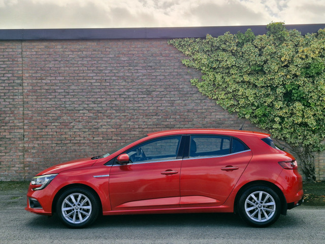 Image for 2017 Renault Megane DYNAMIQUE NAV FINANCE AVAILABLE