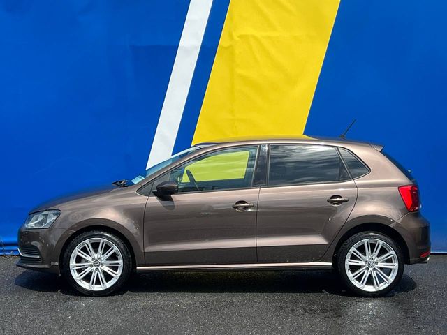 Image for 2015 Volkswagen Polo COMFORTLINE 1.2 TSI AUTO // NEW 17" POLO GT ALLOYS // LOW MILEAGE // AIR CONDITIONING