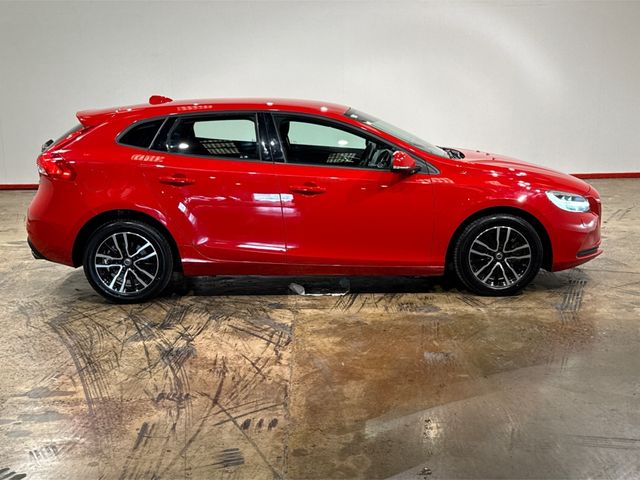 Image for 2019 Volvo V40 TACK EDITION - 1.5 AUTOMATIC - FACTORY ALLOYS - CRUISE CONTROL - REAR CAMERA