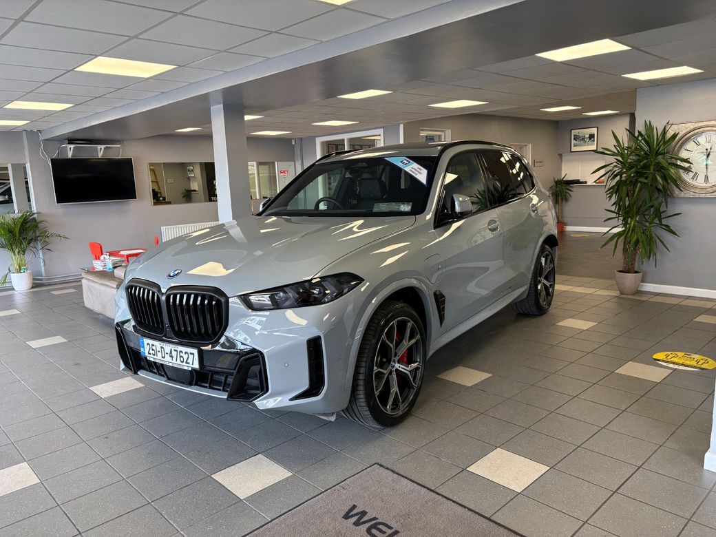 Image for 2025 BMW X5 50 E M SPORT PRO PACK