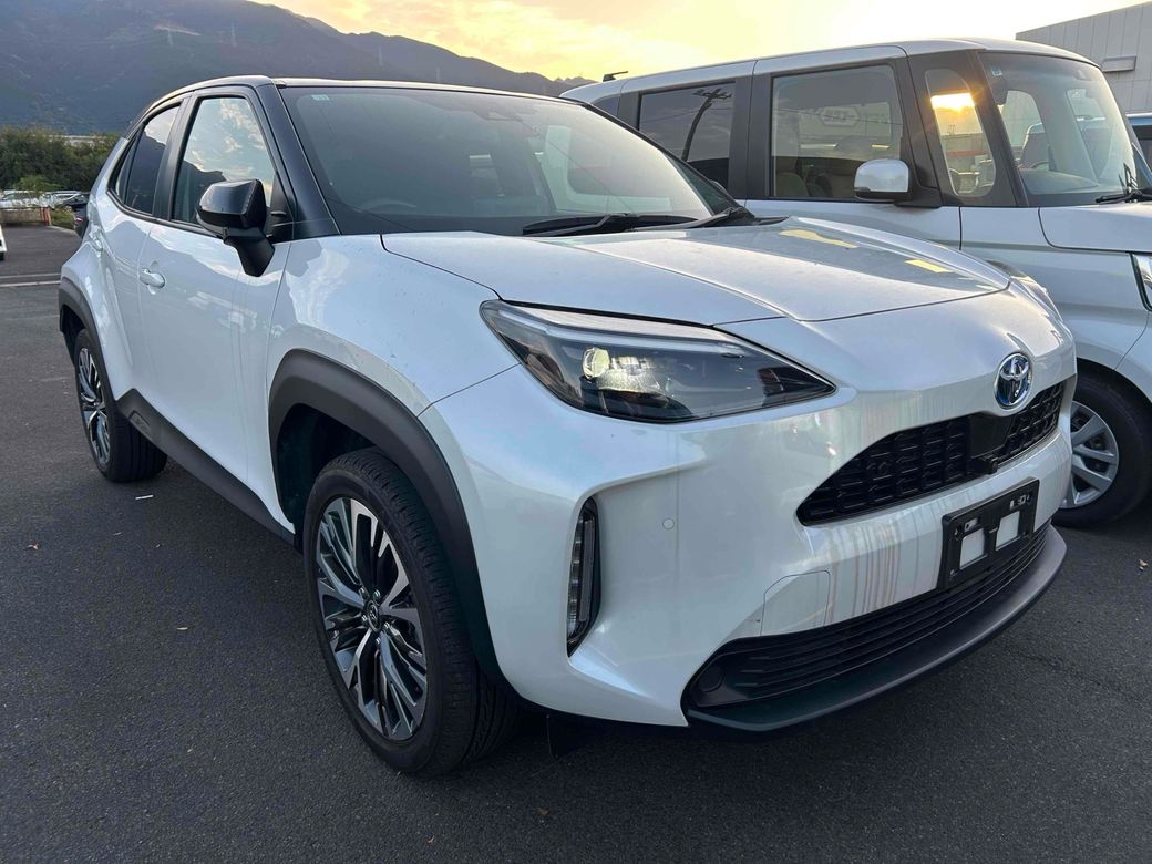 Image for 2023 Toyota Yaris Cross Z HYBRID AUTOMATIC 1.5 PETROL //HIGH SPEC//HALF LEATHER HEATED SEATS//360 PARKING CAMERAS//HEATED STEERING WHEEL//KEYLESS ENTRY//