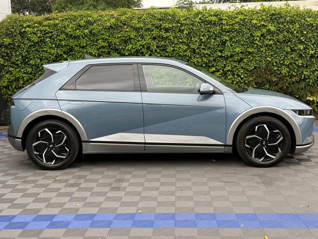 Image for 2024 Hyundai Ioniq 5 Ultimate 58KWH // HEATED & COOLED SEATS // HEADS-UP DISPLAY // ADAPTIVE CRUISE CONTROL