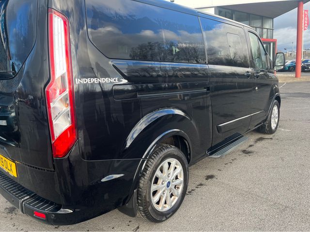 Image for 2019 Ford Tourneo Custom Lowered Floor Wheelchair Access