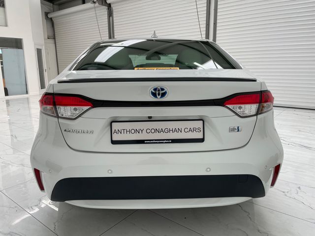 Image for 2022 Toyota Corolla 1.8 Hybrid Luna Sport Saloon