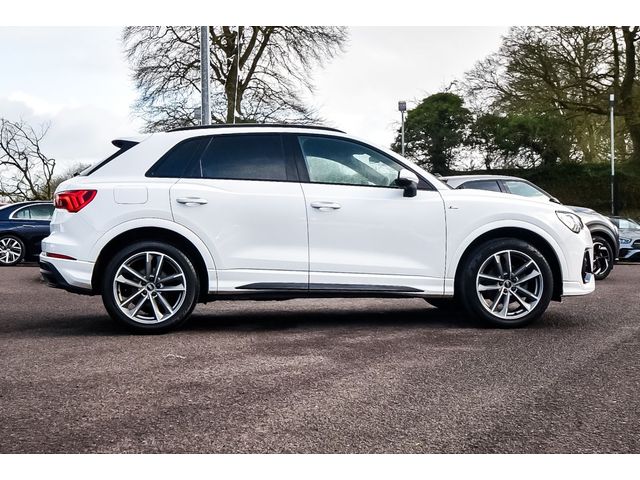 Image for 2023 Audi Q3 35 TDI 150HP S Tronic SLine