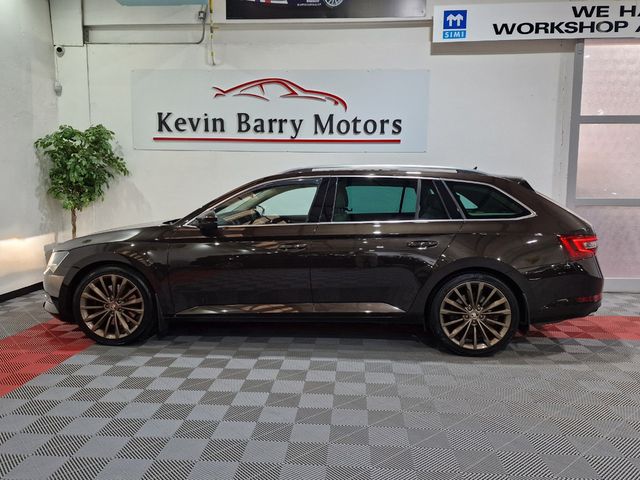 Image for 2017 Skoda Superb 2.0TSi COMBI (LAURIN & KLEMENT) 4X4 280BHP DSG AUTOMATIC **19" ALLOYS / CRUISE CONTROL / CREAM LEATHER / CANTON PREMIUM SOUND / HEATED F&R SEATS / KEYLESS ENTRY / SAT NAV / REVERSE CAMERA