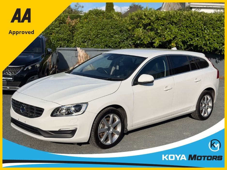 Image for 2018 Volvo V60 2.0 D4 SE LUXURY PLUS 190 BHP DIESEL AUTOMATIC // FULL HEATED LEATHER // REVERSING CAMERA // CRUISE CONTROL // LANE ASSIST // COLLISION WARNING SYSTEM // UPGRADED SPORT ALLOYS