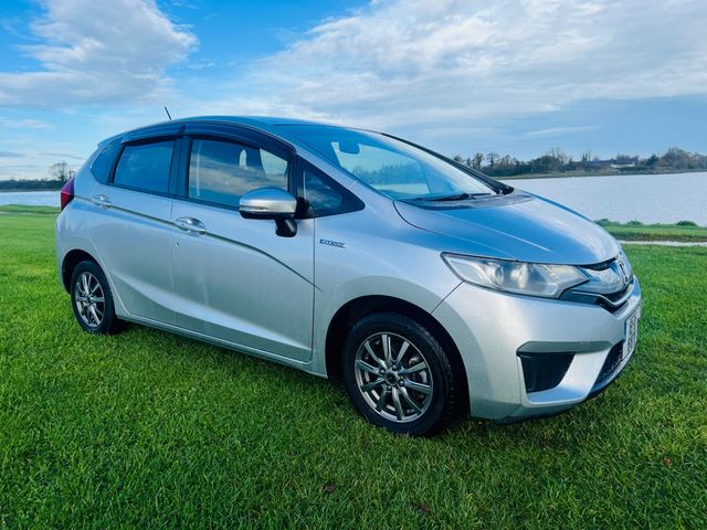 Image for 2015 Honda Fit 2015 HONDA FIT IN SILVER ONLY 90 K ON THE CLOCK , 1.5 HYBRID. 