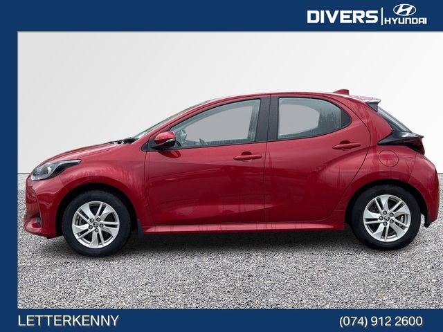 Image for 2022 Toyota Yaris Hybrid Luna