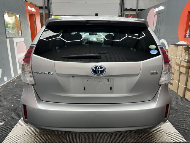 Image for 2015 Toyota Prius 2015 TOYOTA PRIUS ALPHA S 1.8 AUTOMATIC / CRUISE CONTROL / REVERSE CAMERA AND MORE