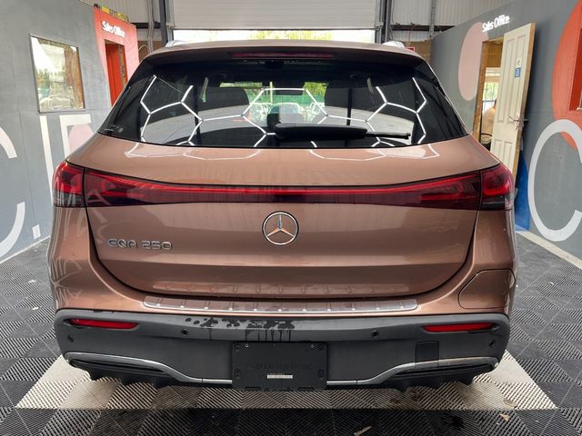 Image for 2021 Mercedes-Benz EQA 2021 MERCEDES-BENZ EQA AUTOMATIC / CRUISE CONTROL / PARKING CAMERA / ELECTRIC MEMORY & HEATED SEATS / PADDLE SHIFTERS / PANORAMIC SUNROOF / AMBIENT LIGHTS / APPLE CARPLAY AND MORE