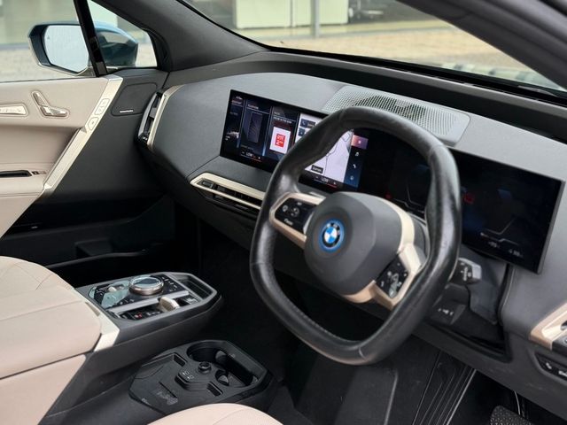 Image for 2022 BMW iX xDrive50 M Sport