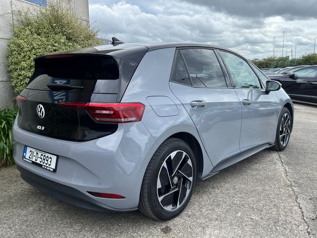 Image for 2021 Volkswagen ID.3 PRO FAMILY 58KWH ELECTRIC //PANORAMIC GLASS ROOF//HEATED SEATS AND STEERING WHEEL//REVERSE CAMERA//SAT NAV//KEYLESS ENTRY//