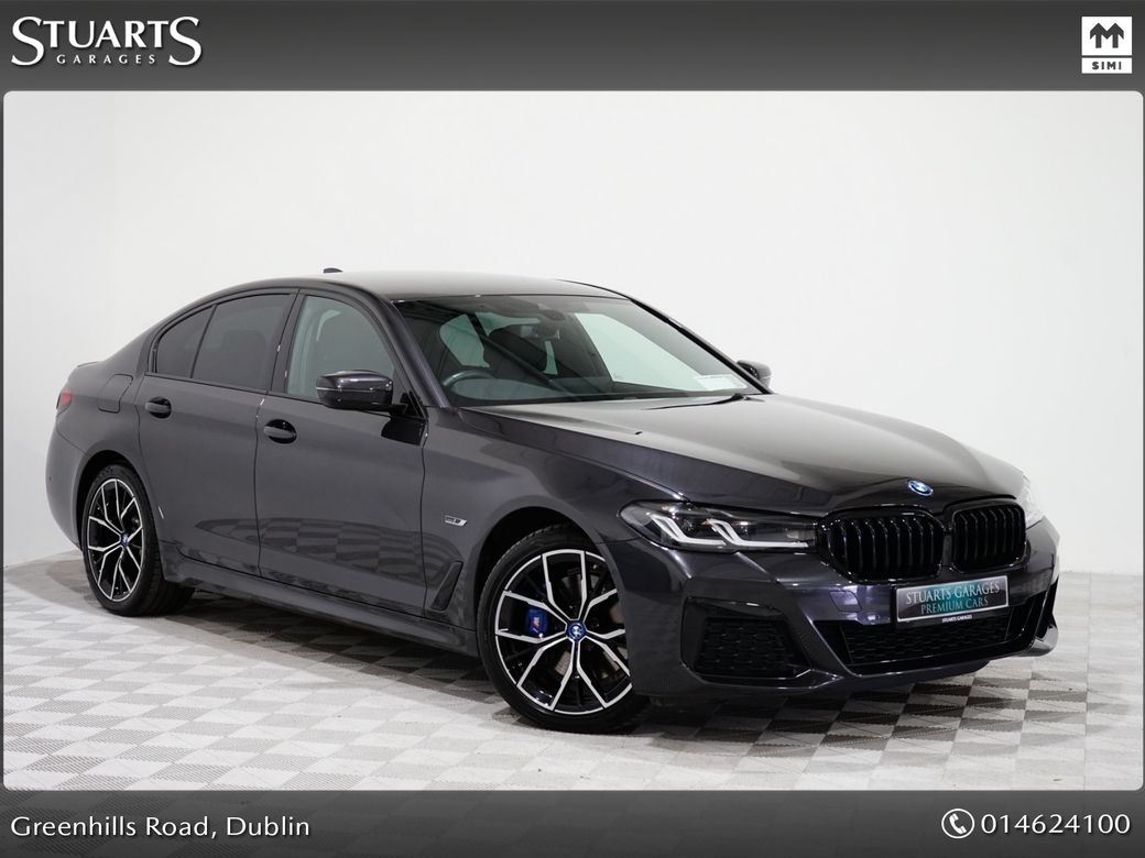 Image for 2022 BMW 5 Series 530 E G30 M SPORT 4DR AUTO*SOPHISTO GREY WITH BLACK LEATHER & COMFORT PACK, HEATED ELECTRIC MEMORY LEATHER COMFORT SEATS, ELECTRIC STEERING COLUMN, POWER CLOSING BOOT, 19" DIAMOND CUT ALLOYS, KEYLES