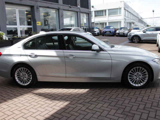 Image for 2017 BMW 3 Series 330E 4DR SALOON AUTO PETROL PLUG-IN HYBRID 