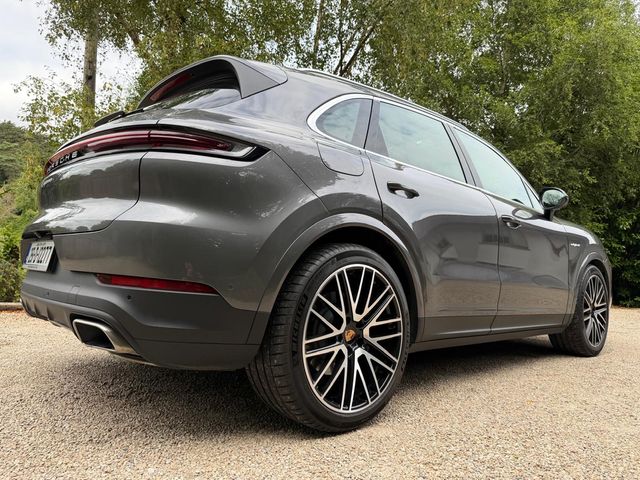 Image for 2025 Porsche Cayenne E-HYBRID *Irish Car…Panoramic Sunroof…Adaptive Air Suspension*