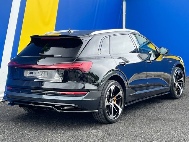 Image for 2021 Audi e-tron 50 QUATTRO RS-PERFORMANCE // NEW 22" RSQ ALLOYS // ADAPTIVE AIR SUSPENSION // APPLE CARPLAY/ANDROID AUTO