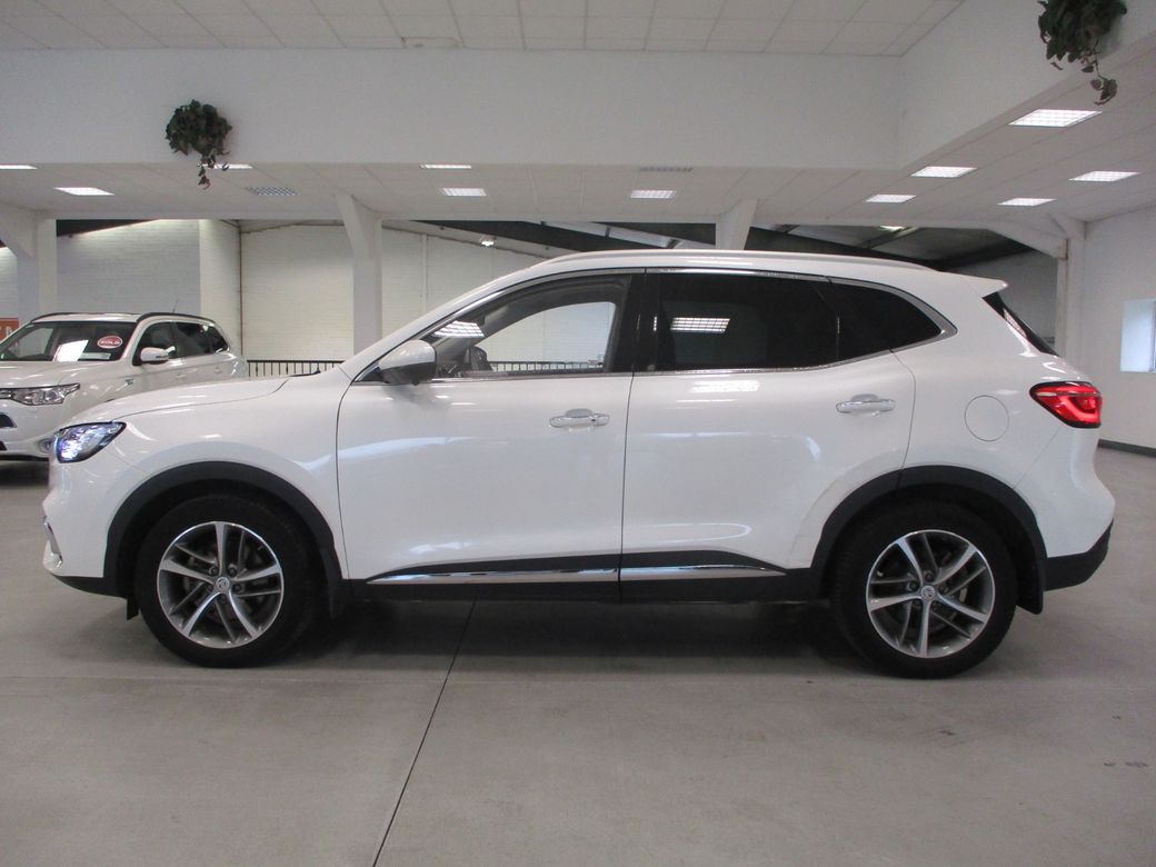 Image for 2023 MG HS PHEV Exclusive 5DR Auto-LEATHER-PANORAMIC ROOF-CAMERA-CARPLAY-LOW KM'S