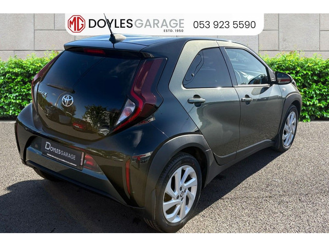 Image for 2022 Toyota Aygo 1.0 VVT-i x-play Smartphone