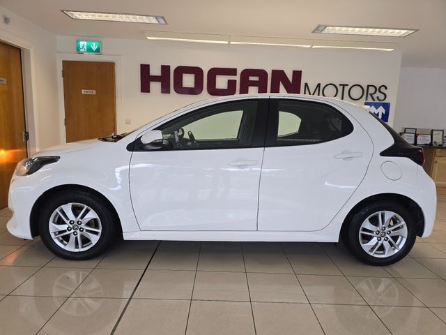 Image for 2023 Toyota Yaris 1.0 Luna 