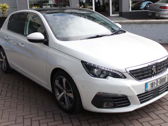 Image for 2018 Peugeot 308 5DR HATCHBACK AUTO // WITH ONLY 59, 000 KM'S // STUNNING CAR // BUY WITH CONFIDENCE AA AND SIMI APPROVED DEALER 2026 // FINANCE ARRANGED // ALL TRADE INS WELCOME //