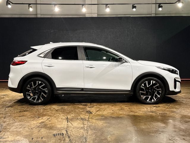 Image for 2023 Kia XCeed AUTOMATIC 1.6L PLUG-IN HYBRID - REVERSE CAMERA - DIAMOND CUT ALLOYS - HALF LEATHER SEATS 