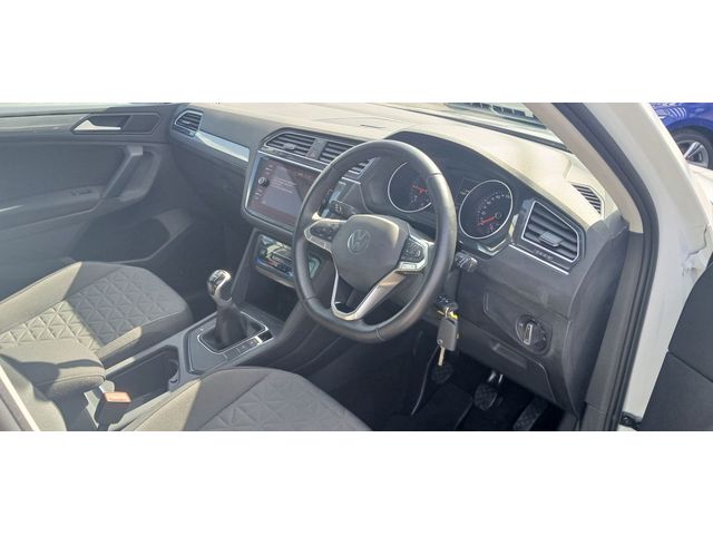 Image for 2024 Volkswagen Tiguan Life 2.0 TDI 122HP **REAR VIEW CAMERA, APP CONNECT, BLUETOOTH**