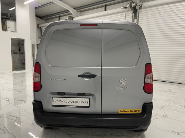 Image for 2024 Peugeot Partner 