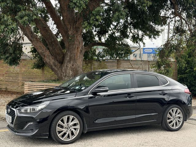 Image for 2019 Hyundai i30 i 30 Fastback.2 KEYS. REAR CAMERA