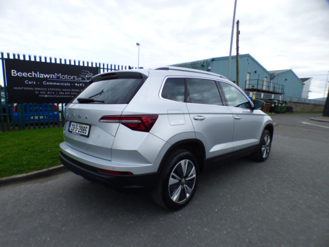 Image for 2023 Skoda Karoq 2.0 TDI 115 BHP AMBITION 5DR // ONE OWNER // GREAT CONDITION // FULL SERVICE HISTORY // CRUISE, PARKING SENSORS AND BLUETOOTH // 