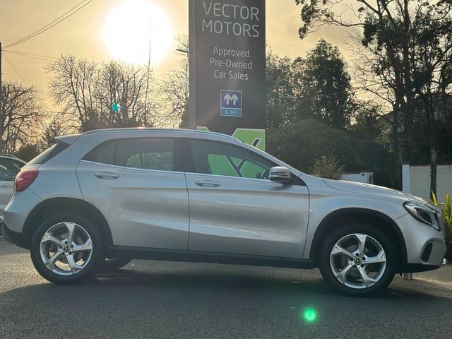 Image for 2018 Mercedes-Benz GLA Class BEIGE LEATHER PETROL AUTO 180 URBAN