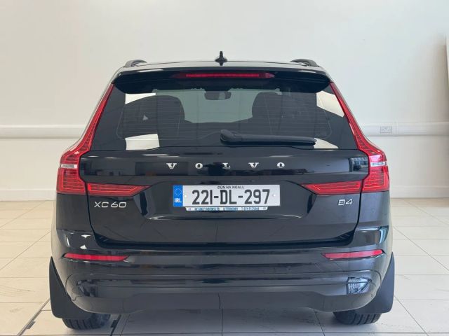 Image for 2022 Volvo XC60 B4 MOM 5DR Auto