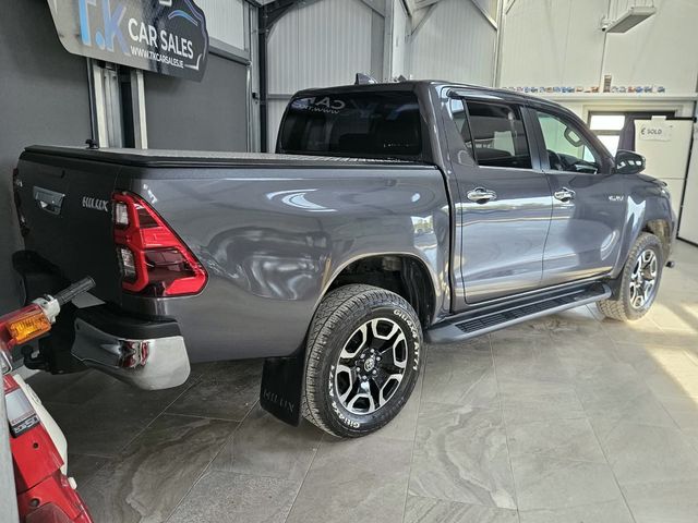 Image for 2023 Toyota Hilux 