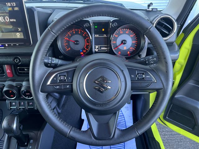 Image for 2022 Suzuki Jimny 660cc AUTO AWD // VERY LOW MILEAGE // KINETIC YELLOW PAINT // HEATED SEATS