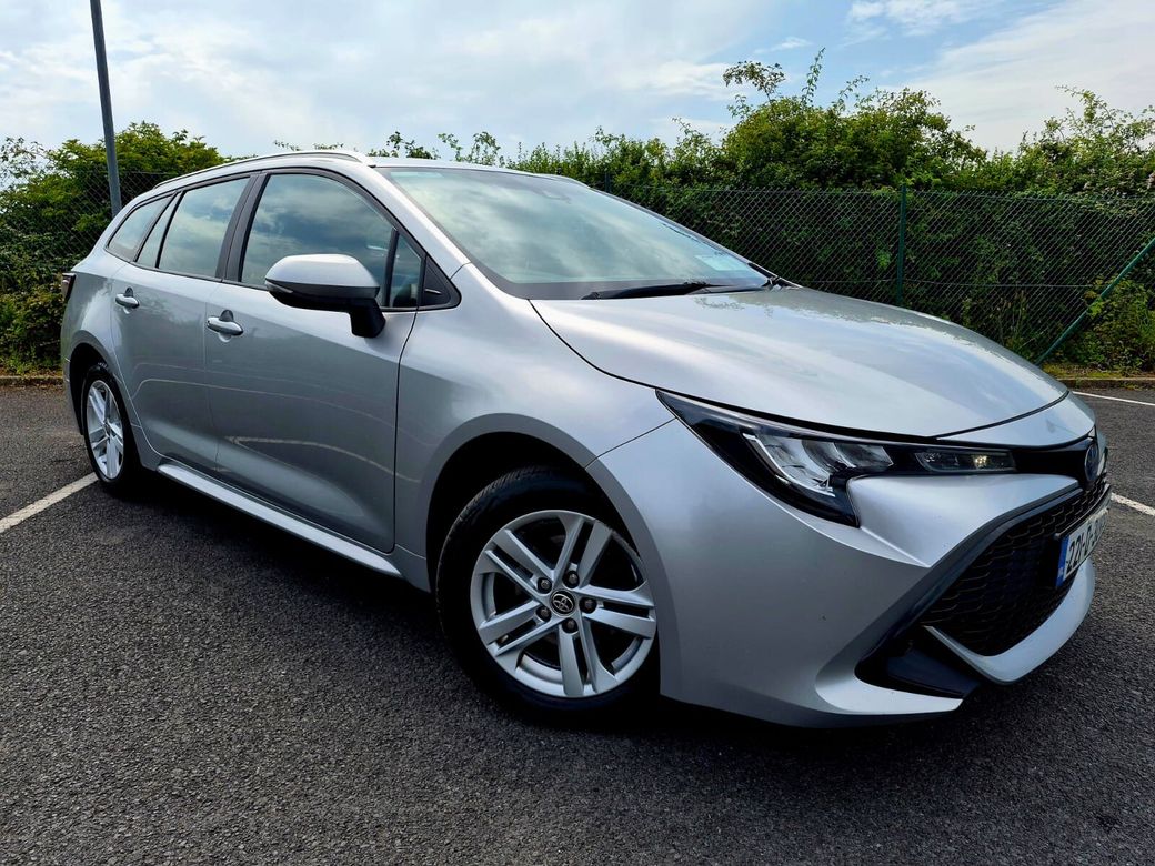 Image for 2022 Toyota Corolla 1.8 Hybrid Luna