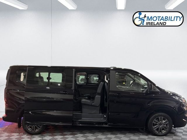 Image for 2025 Ford Tourneo Custom Family Conversion