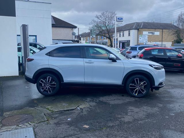 Image for 2025 Honda HR-V E:hev Elegance